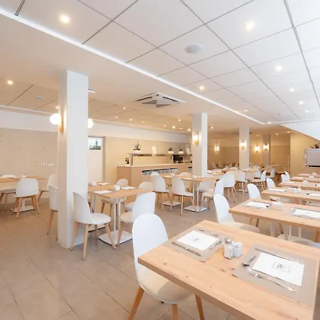 Rh ソル 3* ベニドルム